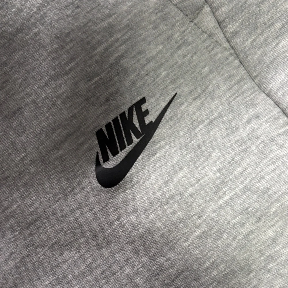Nike Men's Athletic Gray Shorts - Picture 2 of 4